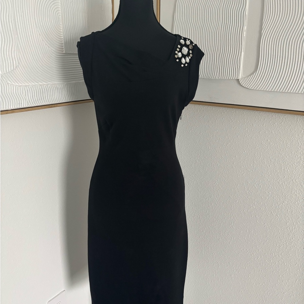 Elegant Black Dress with jewel Detailing Mango